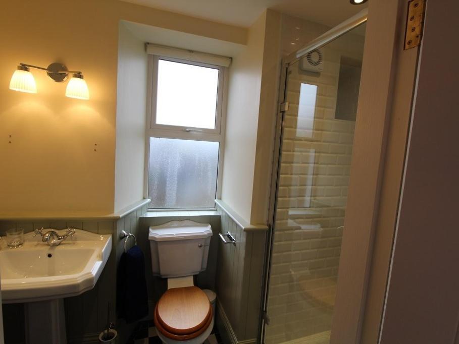 The Old Dispensary Hotell Kinsale Exteriör bild