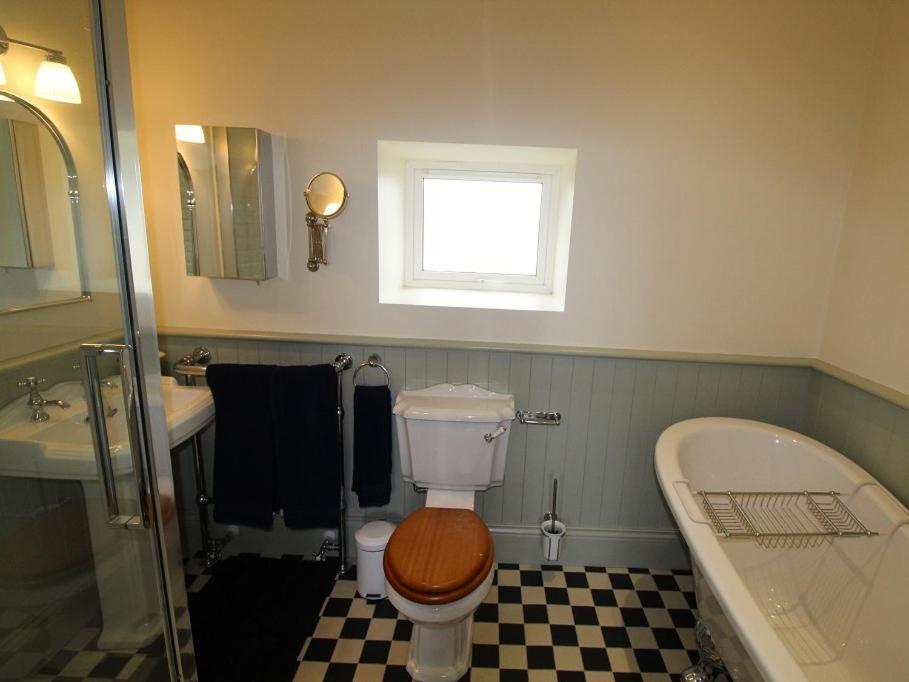 The Old Dispensary Hotell Kinsale Exteriör bild