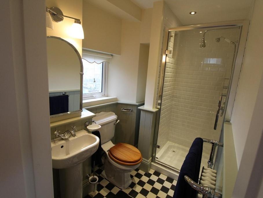The Old Dispensary Hotell Kinsale Exteriör bild